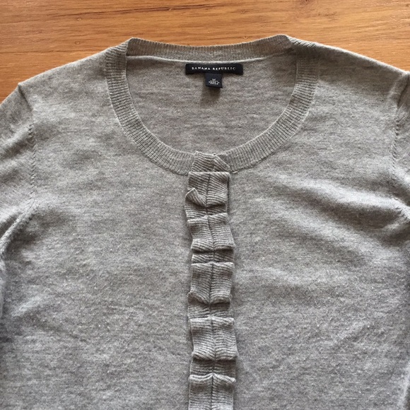 Banana Republic ruffle detailing gray cardigan - Picture 3 of 5